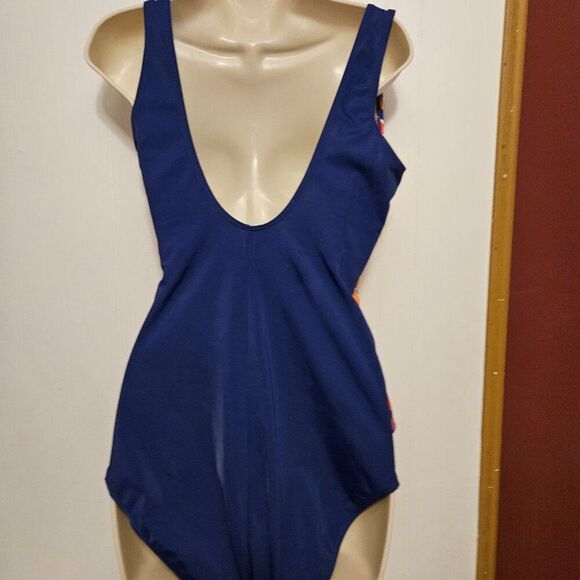 BODY CONCEPTS 14 EX COND - Picture 3 of 4